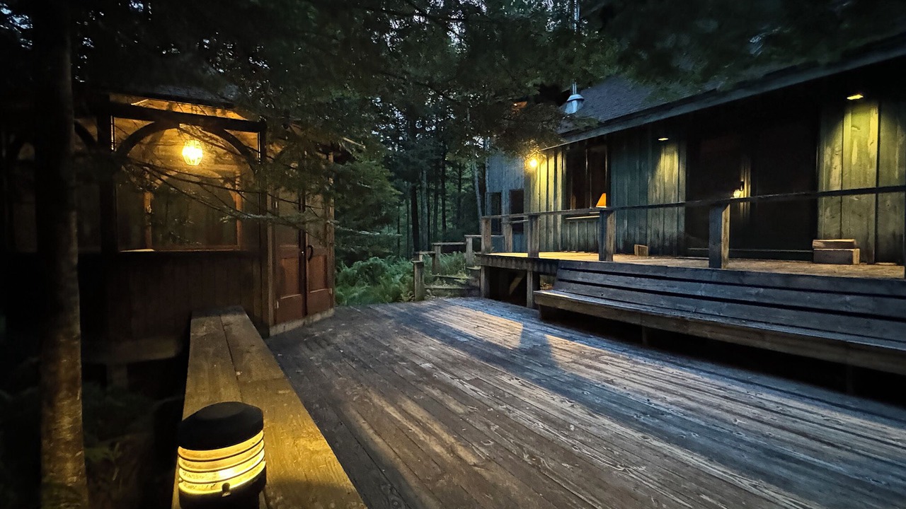 Photo of Patio Balcony in Long Lake