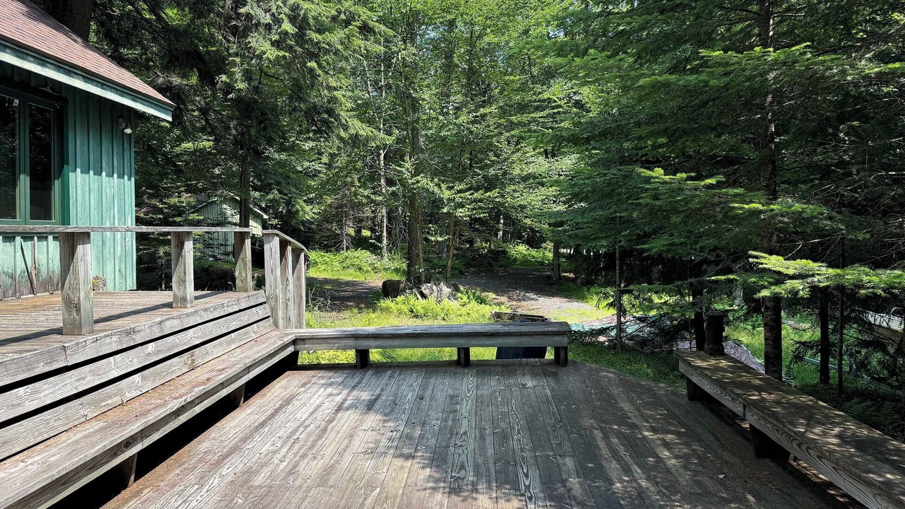 Photo of Patio Balcony in Long Lake