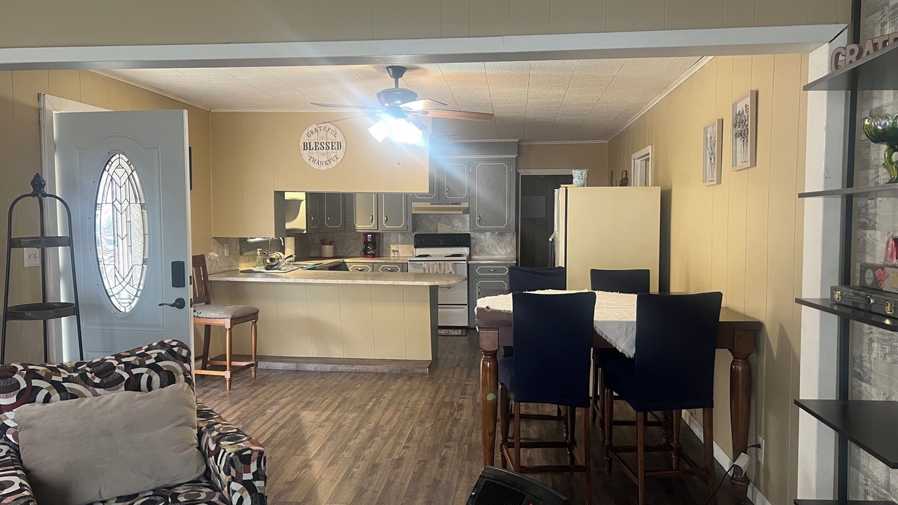 Photo of Livingroom in Lawson