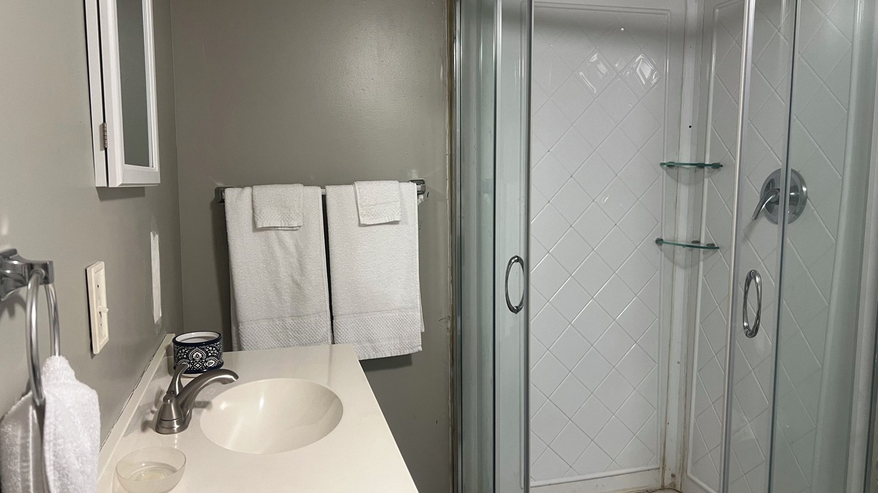 Photo of Bathroom in Lawson