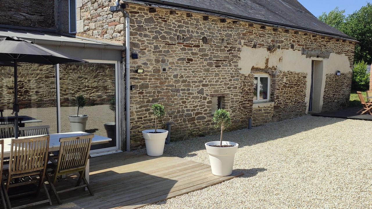 Photo of Outdoor in Trevron
