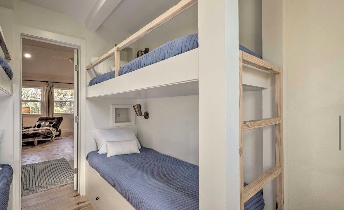 Photo of Bedroom in Eagle Rock