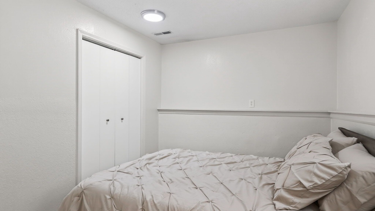 Photo of Bedroom in Blue Springs