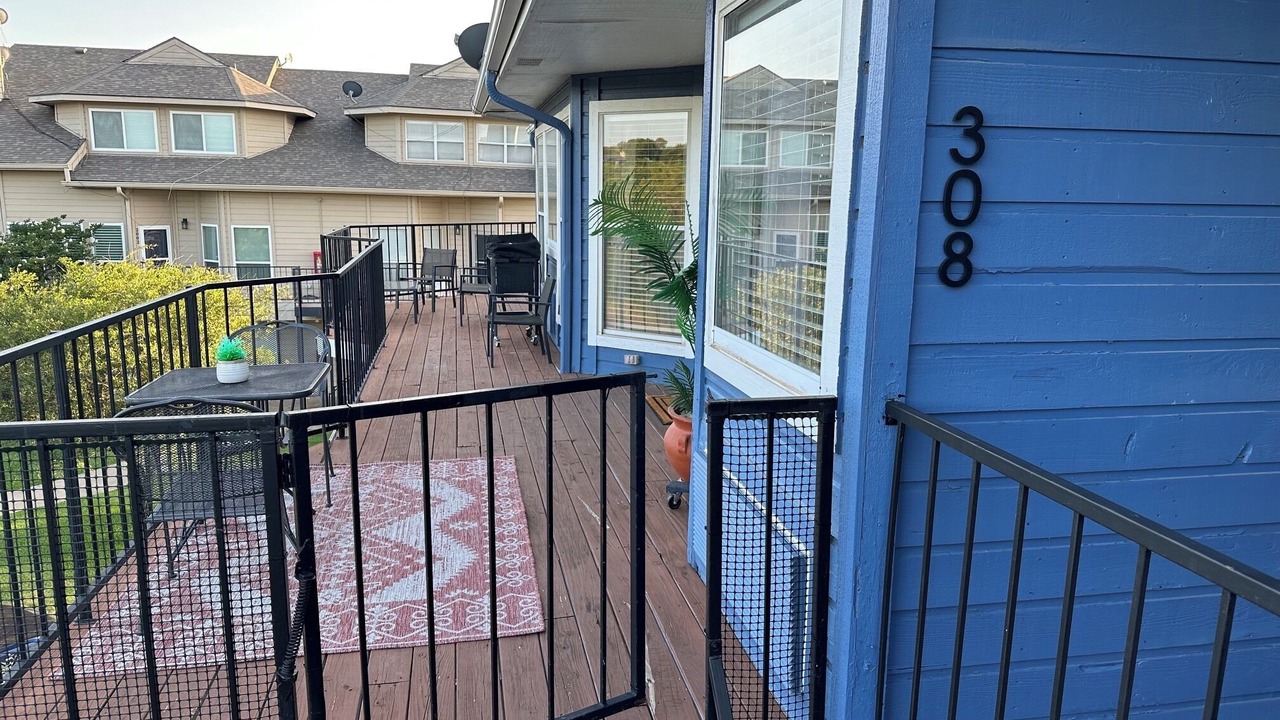 Photo of Patio Balcony in Pottsboro