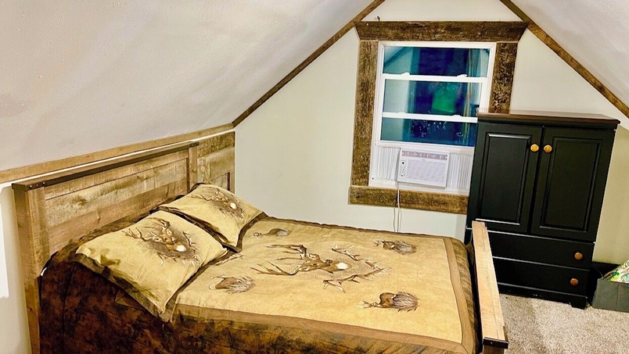 Photo of Bedroom in Lansing