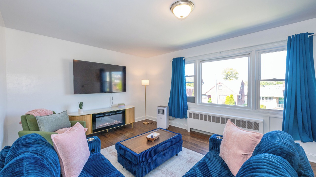 Photo of Livingroom in East Orange