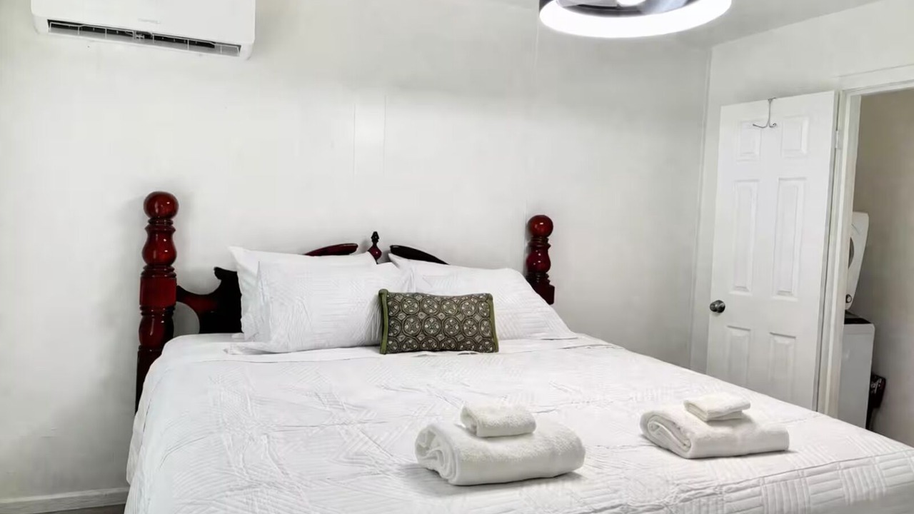 Photo of Bedroom in Greater East End