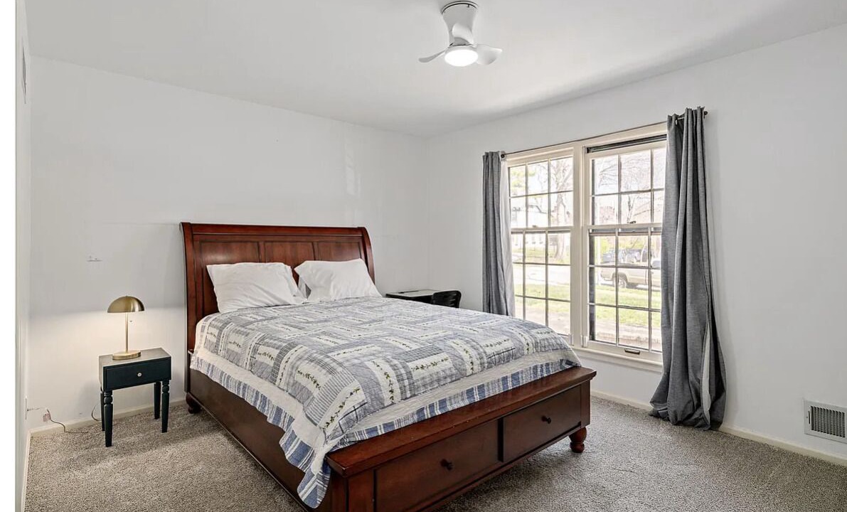 Photo of Bedroom in Ward Parkway