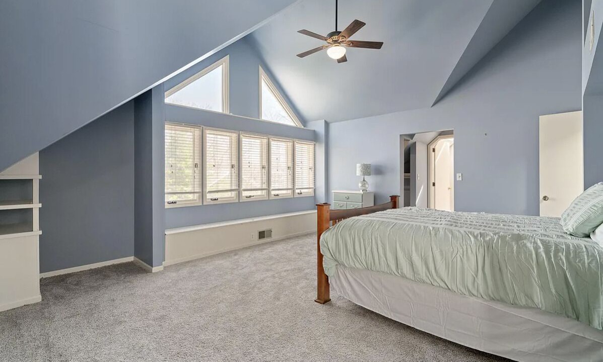 Photo of Bedroom in Ward Parkway