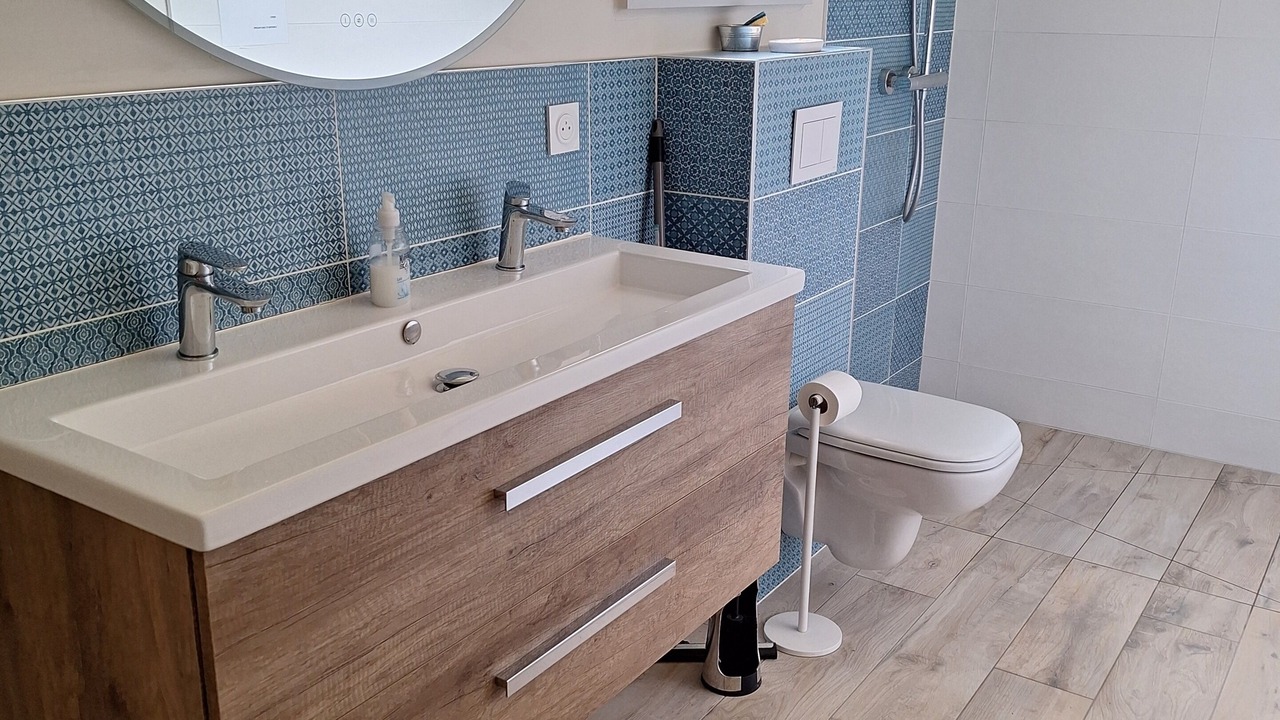 Photo of Bathroom in Le Poet-Celard