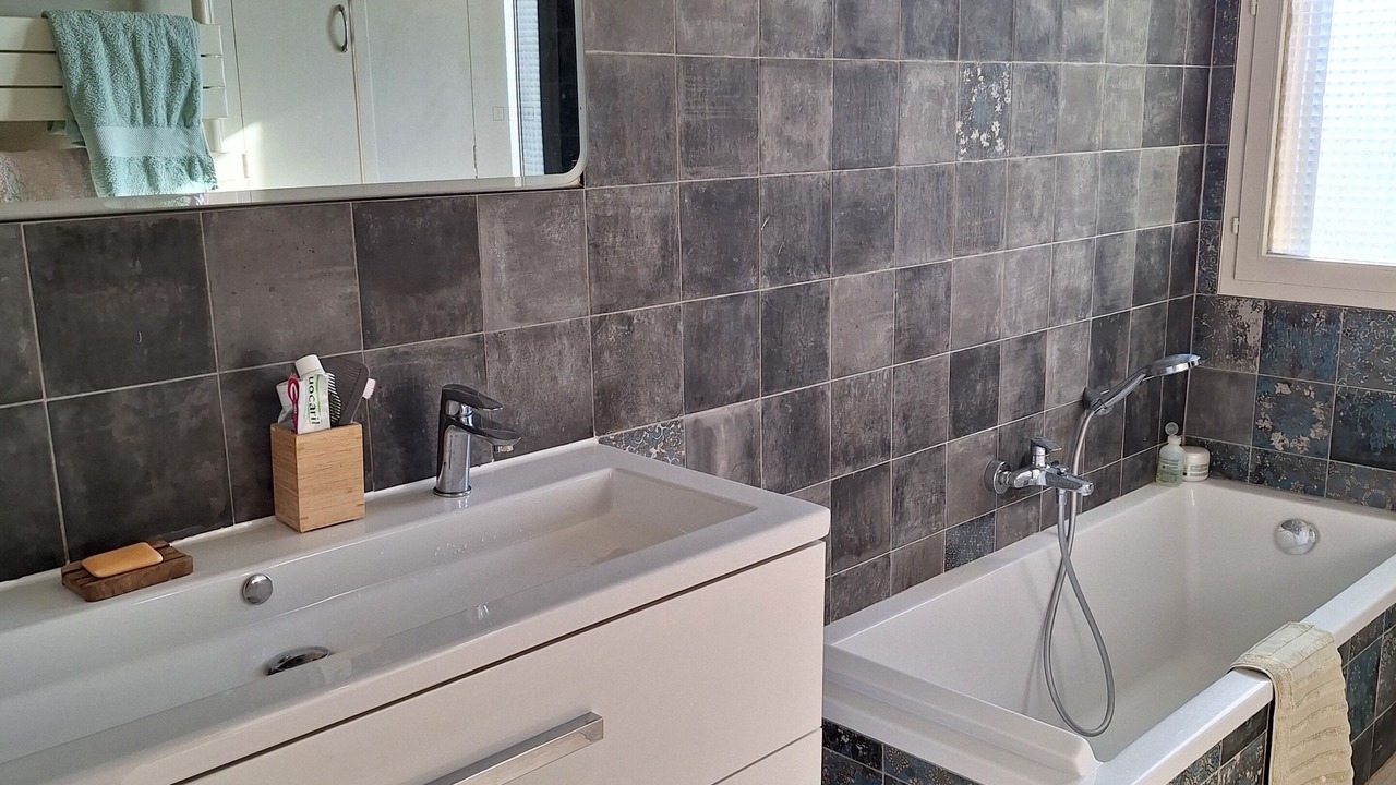 Photo of Bathroom in Le Poet-Celard