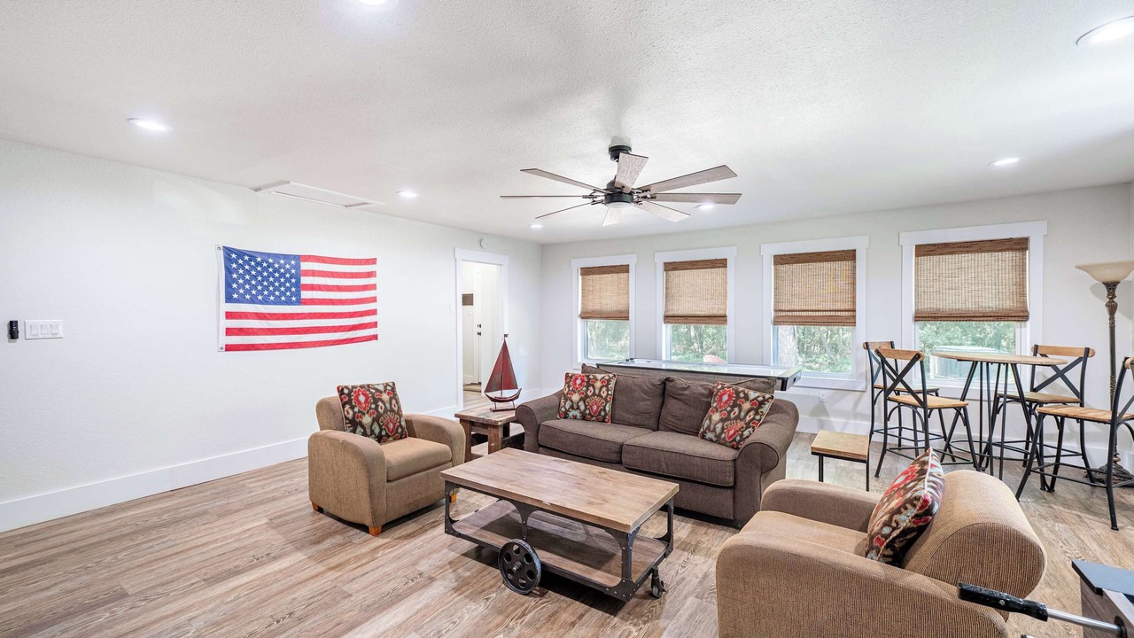 Photo of Livingroom in Pottsboro