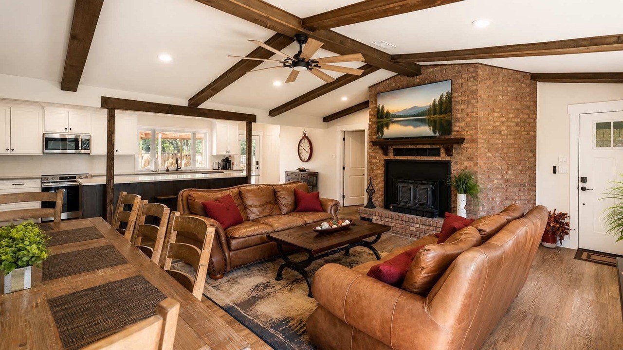 Photo of Livingroom in Pottsboro