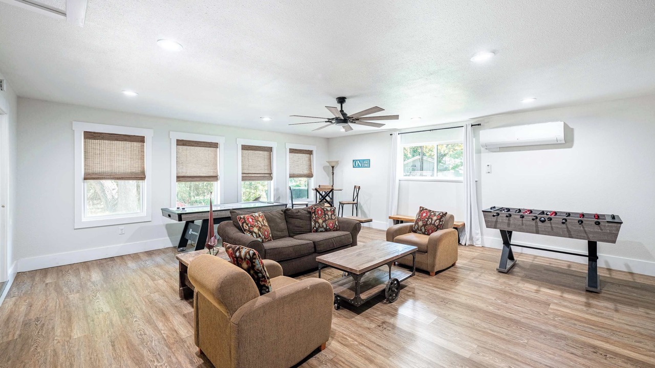 Photo of Livingroom in Pottsboro