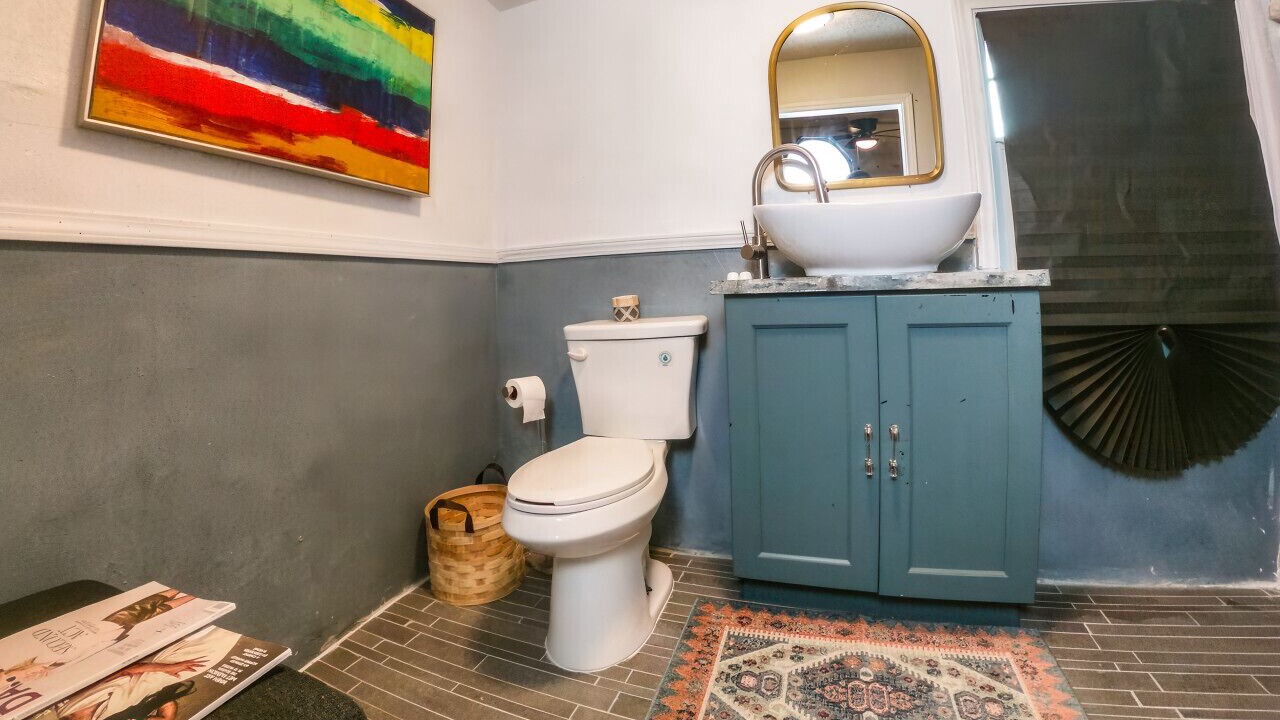 Photo of Bathroom in Handley