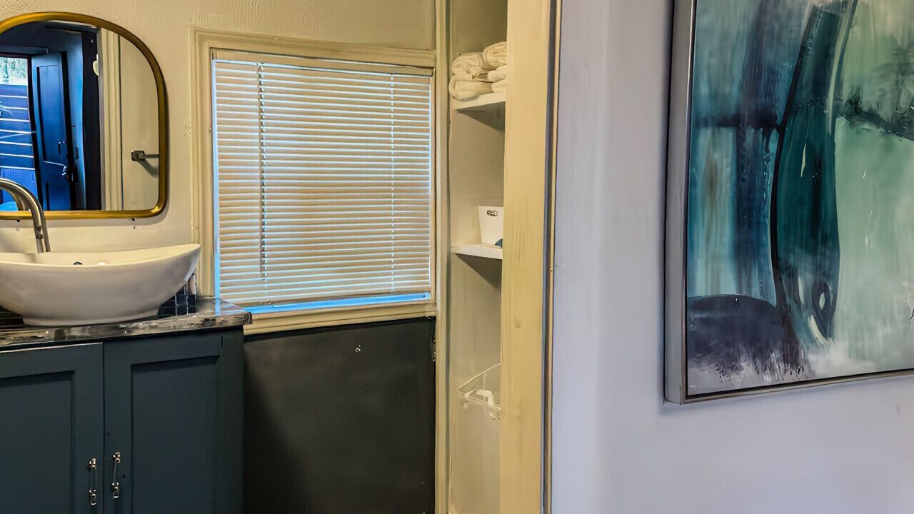 Photo of Bathroom in Handley
