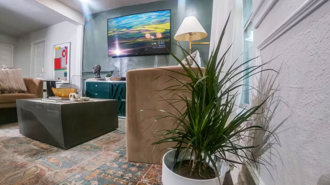Photo of Livingroom in Handley