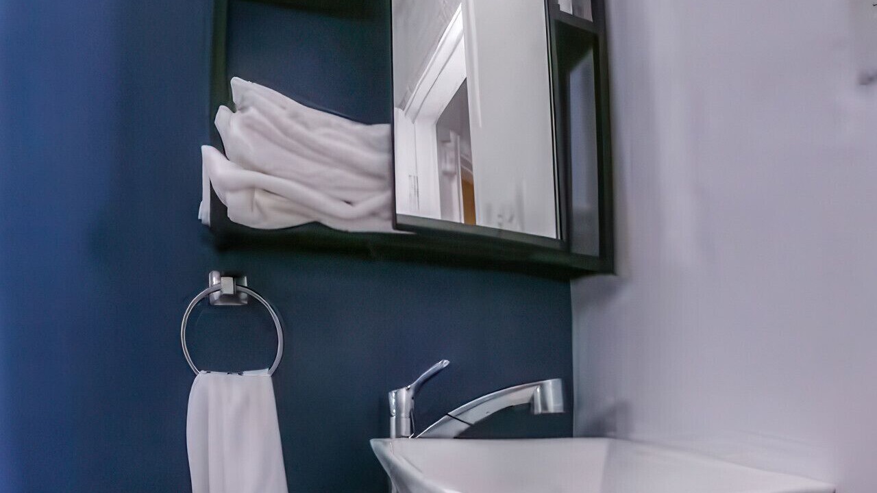 Photo of Bathroom in Handley