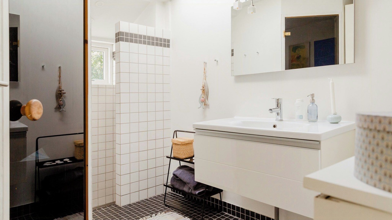 Photo of Bathroom in Femmøller