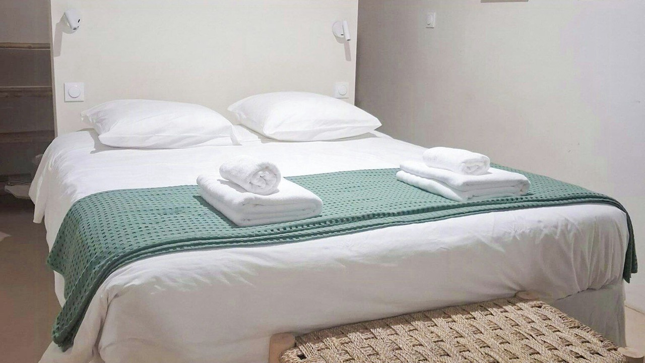 Photo of Bedroom in Roquefort-des-Corbieres