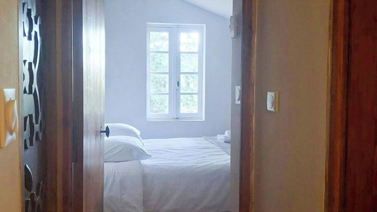 Photo of Bedroom in Roquefort-des-Corbieres