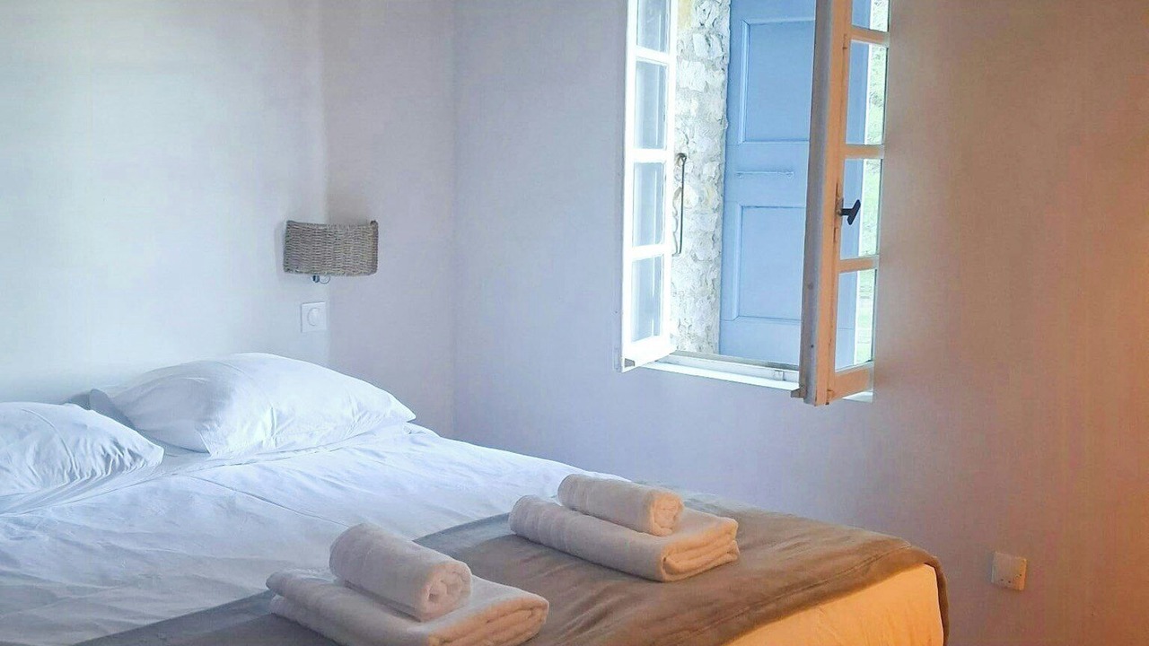 Photo of Bedroom in Roquefort-des-Corbieres