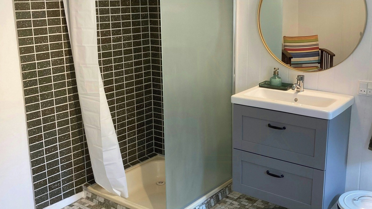 Photo of Bathroom in Them
