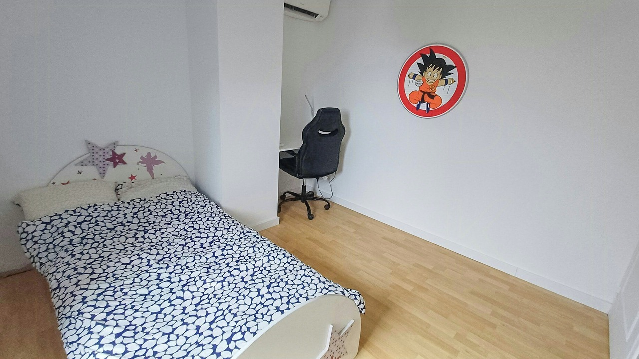 Photo of Bedroom in Courteuil