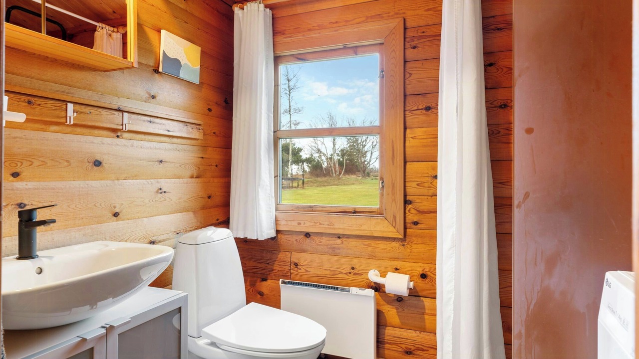 Photo of Bathroom in Yderby