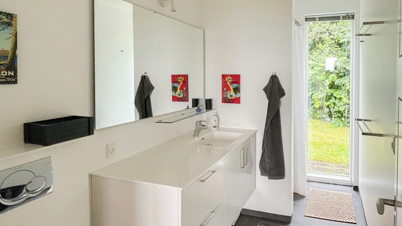Photo of Bathroom in Beder Malling
