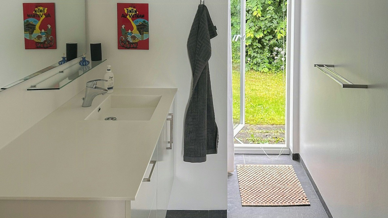 Photo of Bathroom in Beder Malling