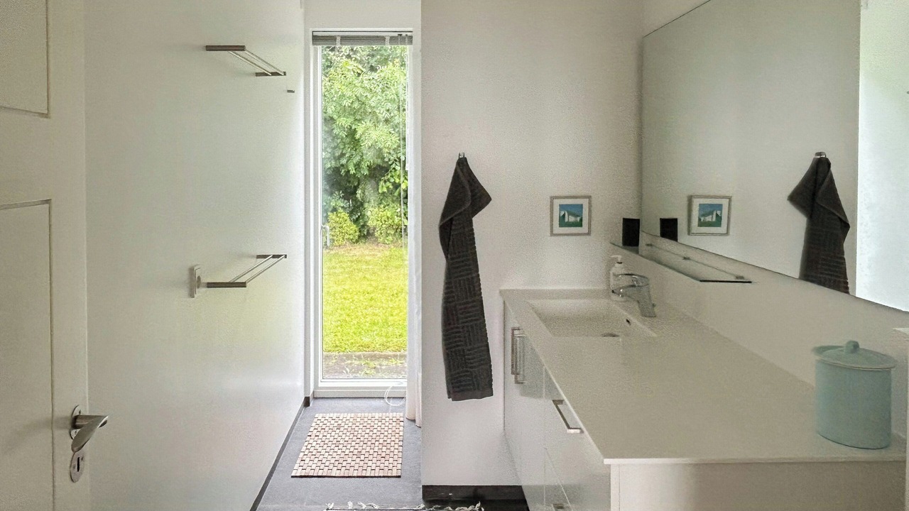 Photo of Bathroom in Beder Malling