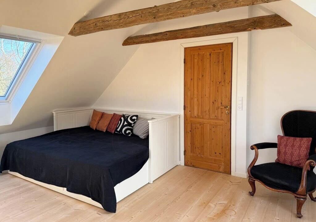 Photo of Bedroom in Listed