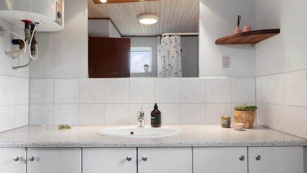 Photo of Bathroom in Hou