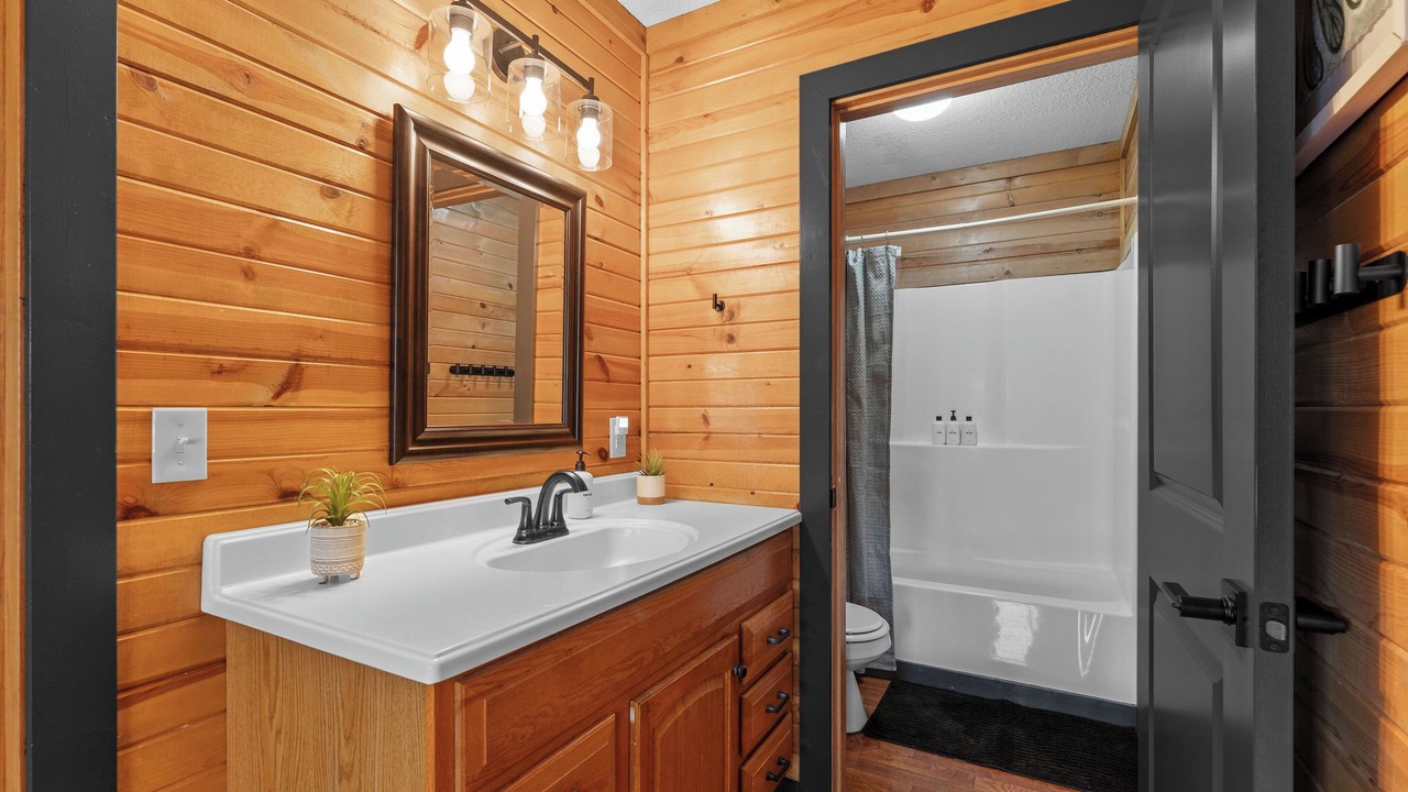 Photo of Bathroom in Branson