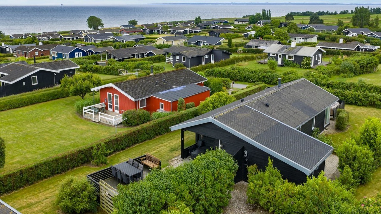Photo of Others in Helnæs By