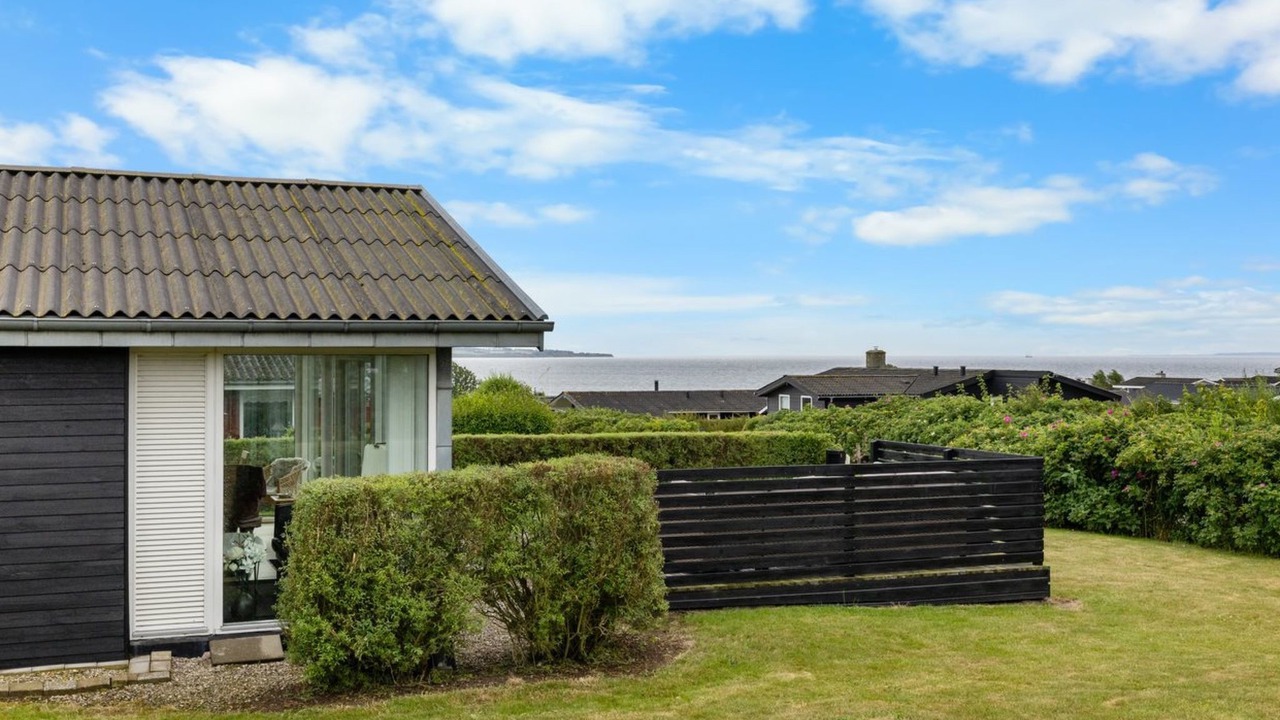 Photo of Others in Helnæs By