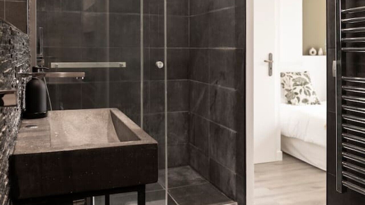 Photo of Bathroom in Montreuil