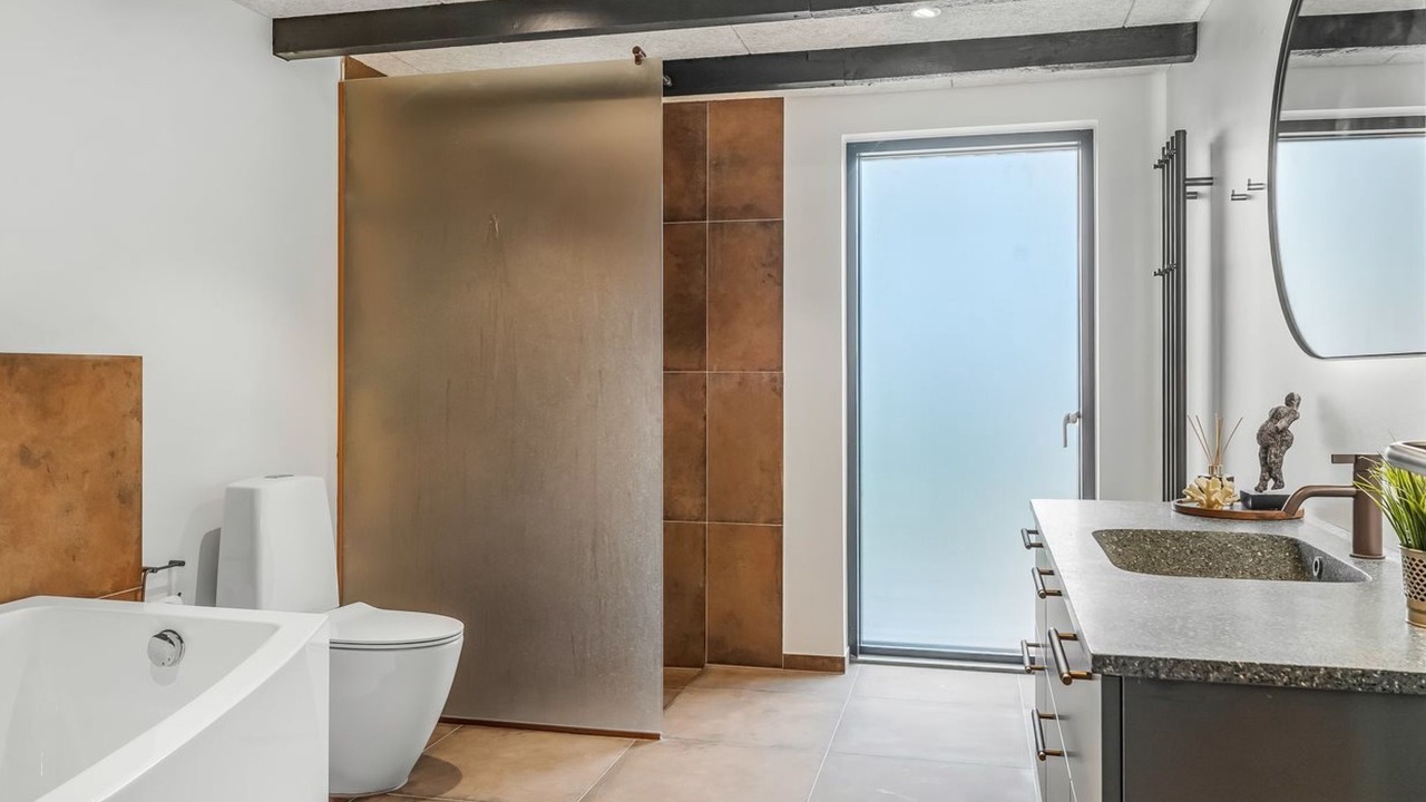 Photo of Bathroom in Roslev