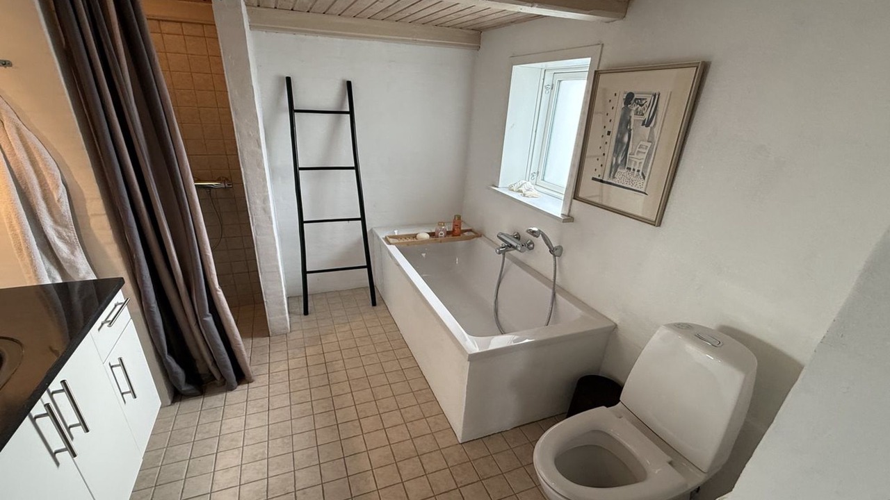 Photo of Bathroom in Trans
