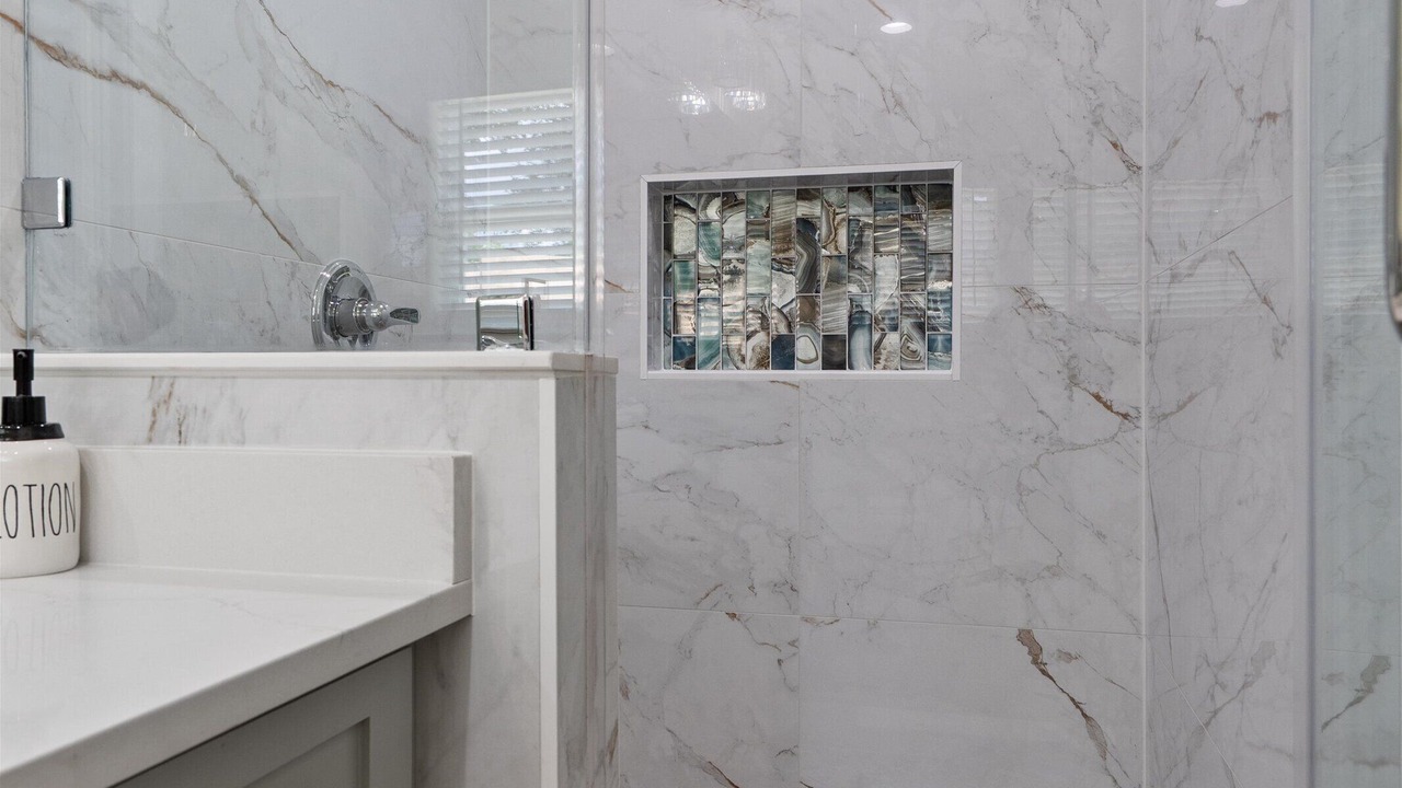 Photo of Bathroom in North Oaks Hillside
