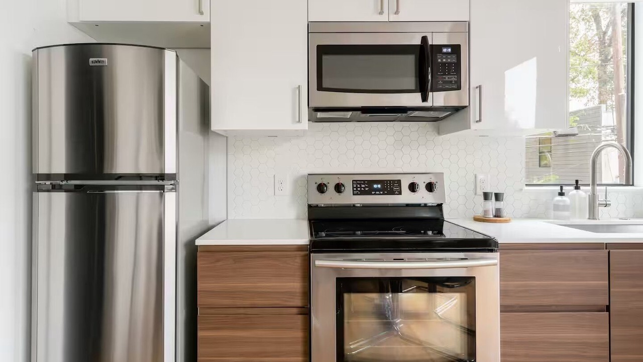 Photo of Kitchen in East Cesar Chavez