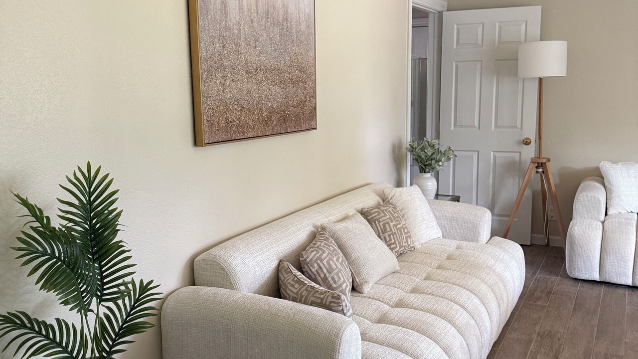 Photo of Livingroom in Southbelt/Ellington