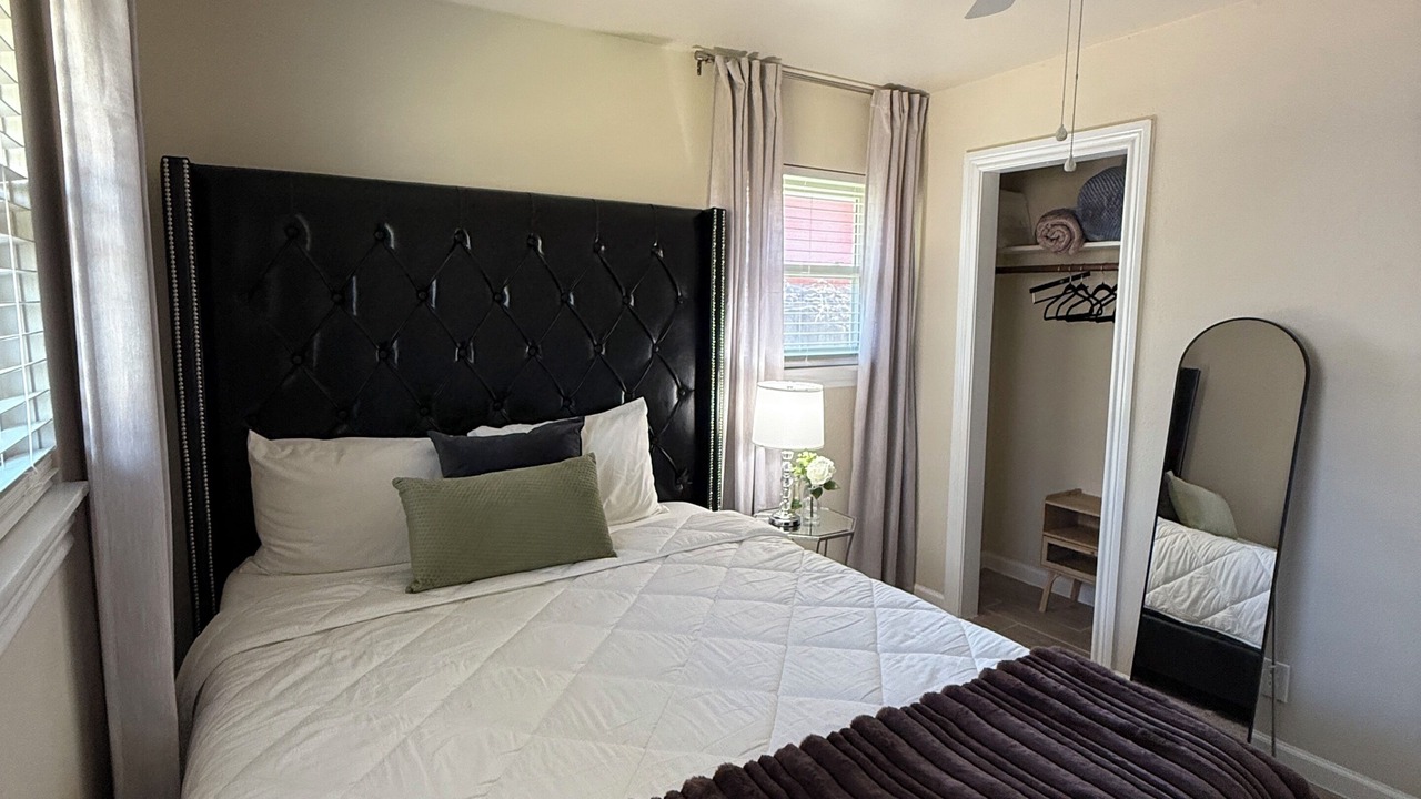 Photo of Bedroom in Southbelt/Ellington