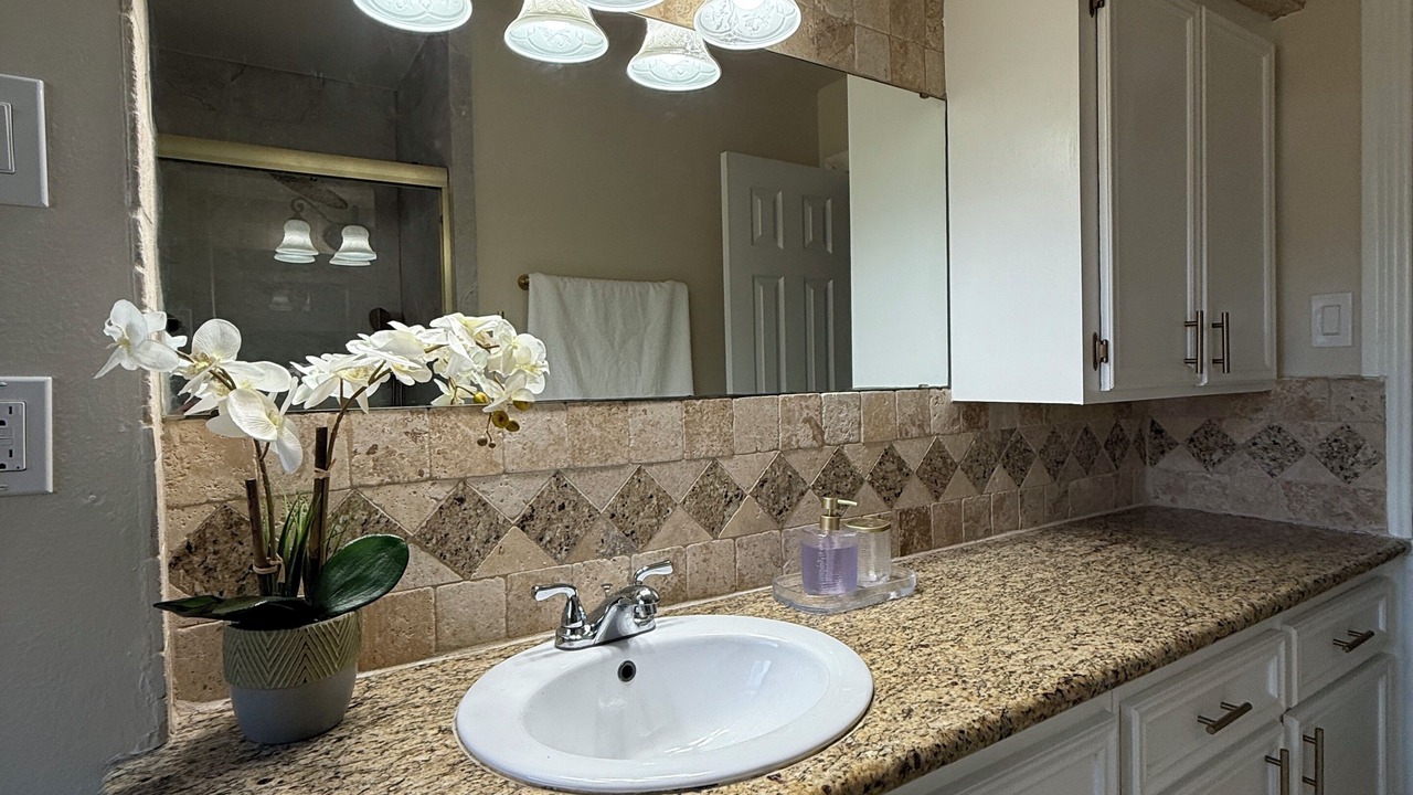 Photo of Bathroom in Southbelt/Ellington