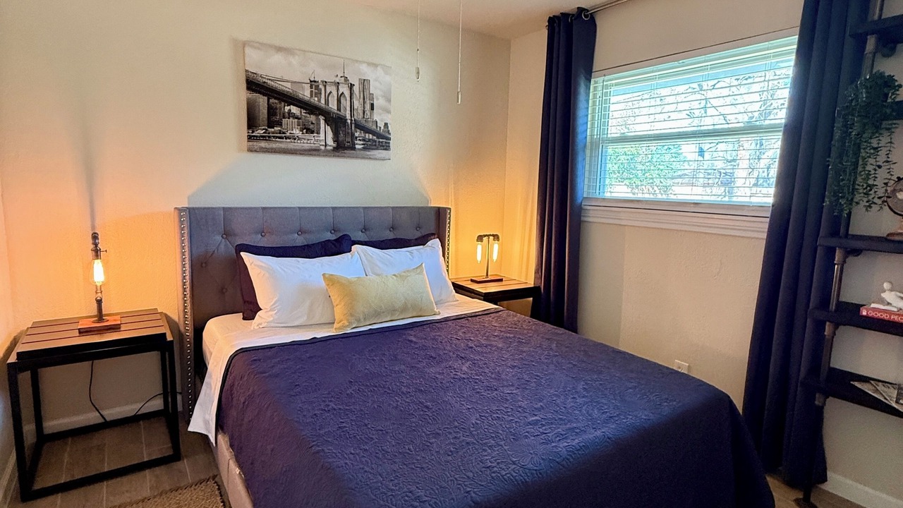 Photo of Bedroom in Southbelt/Ellington