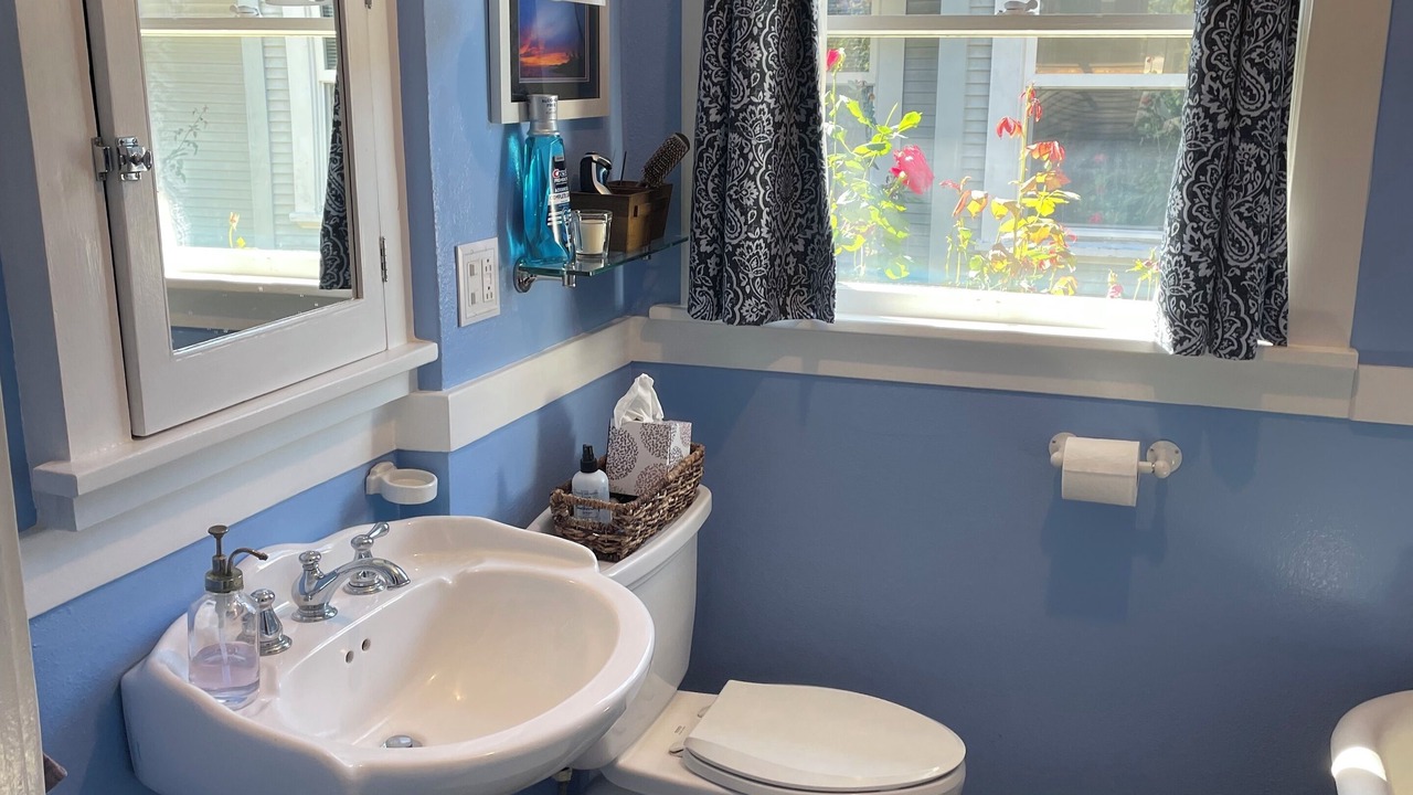 Photo of Bathroom in Sellwood-Moreland