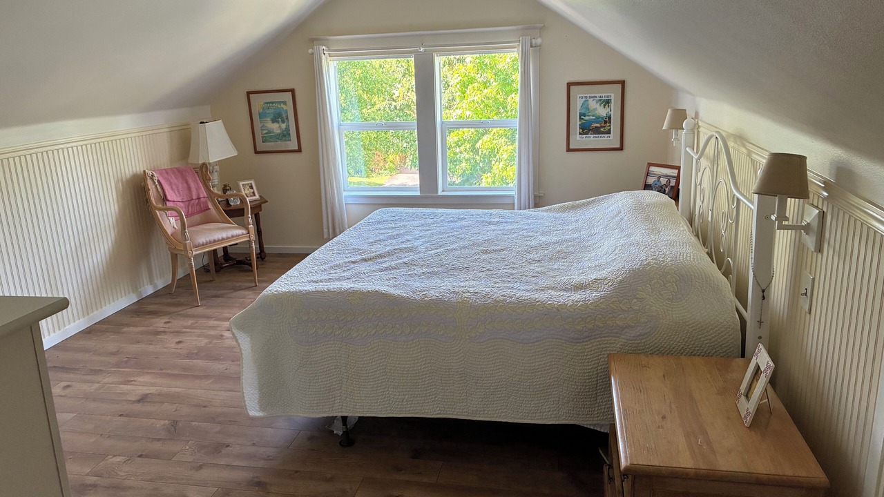 Photo of Bedroom in Sellwood-Moreland