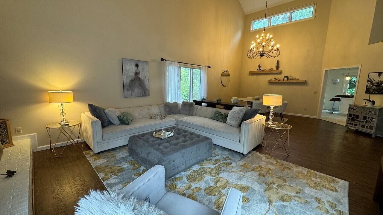 Photo of Livingroom in Granger
