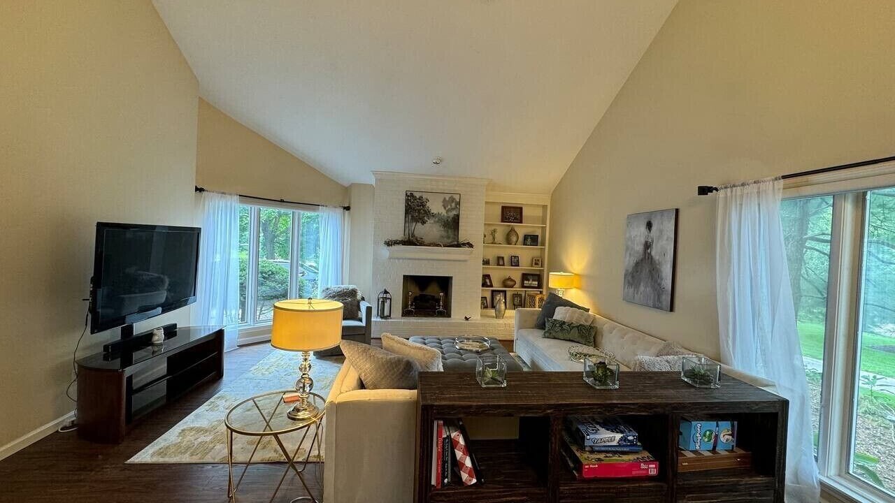 Photo of Livingroom in Granger